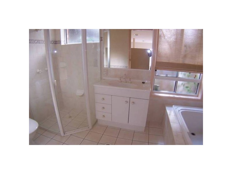 2/7 Sequoia Ct, Banora Point NSW 2486