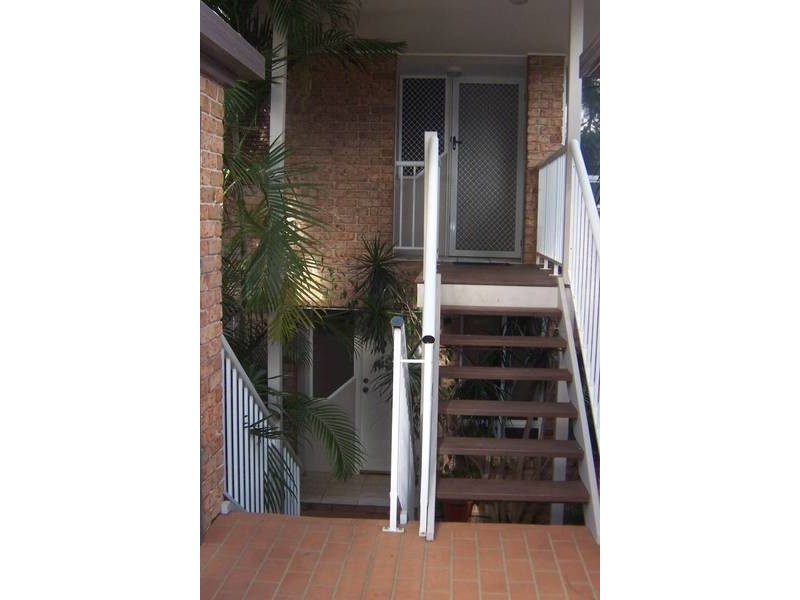 2/7 Sequoia Ct, Banora Point NSW 2486