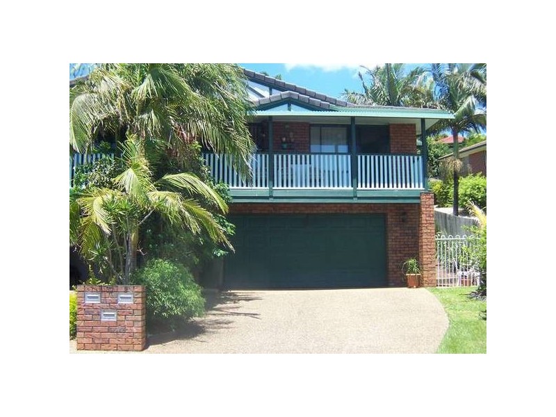 2/30 Honeymyrtle Dr, Banora Point NSW 2486