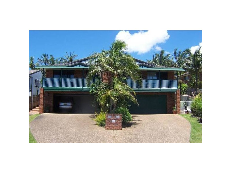 2/30 Honeymyrtle Dr, Banora Point NSW 2486