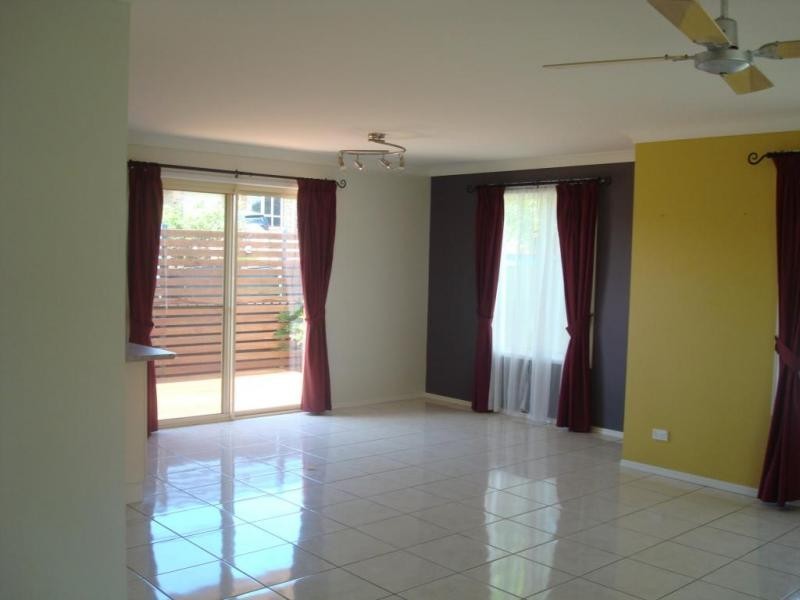 1/6 Dunloy Court, Banora Point NSW 2486