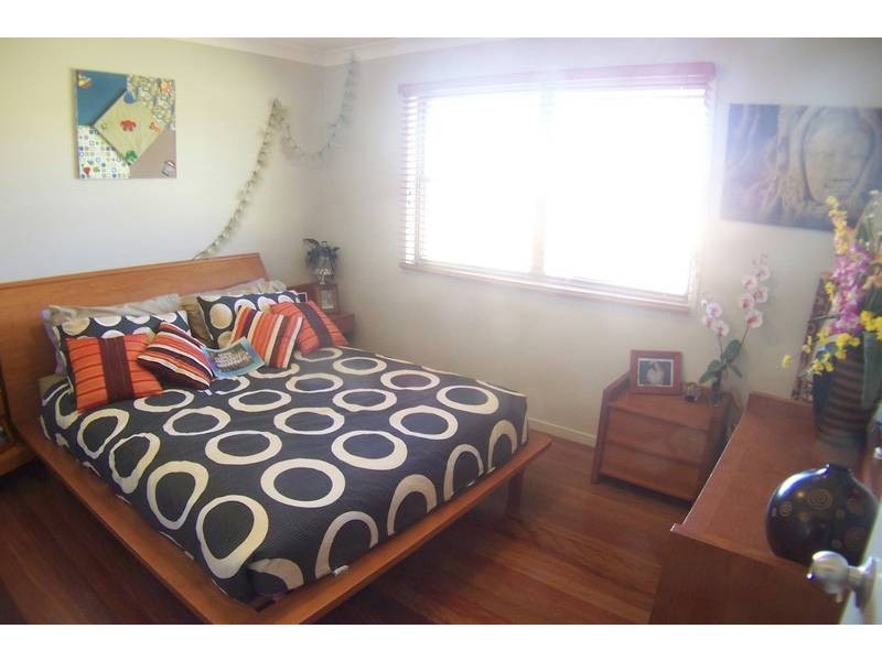 2 Allamanda Ave, Banora Point NSW 2486