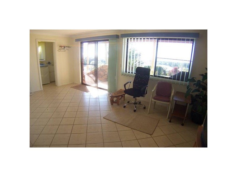 12 Jarrah Crescent, Ocean Shores NSW 2483