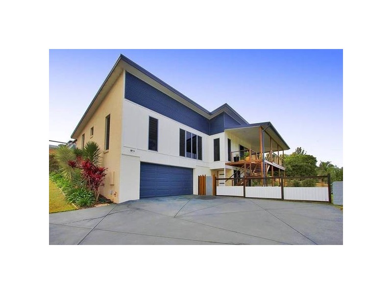 50 Martinelli Ave, Banora Point NSW 2486
