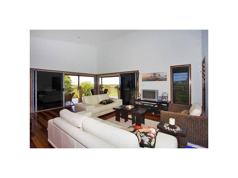 50 Martinelli Ave, Banora Point NSW 2486