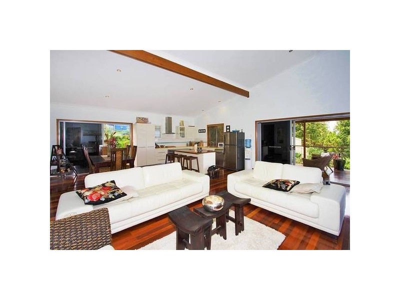 50 Martinelli Ave, Banora Point NSW 2486