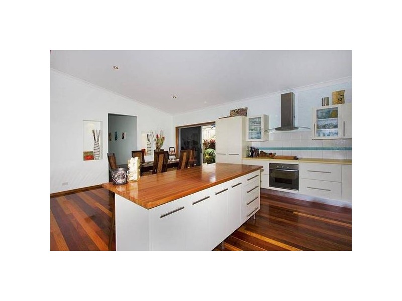 50 Martinelli Ave, Banora Point NSW 2486