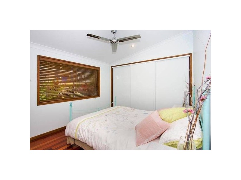 50 Martinelli Ave, Banora Point NSW 2486