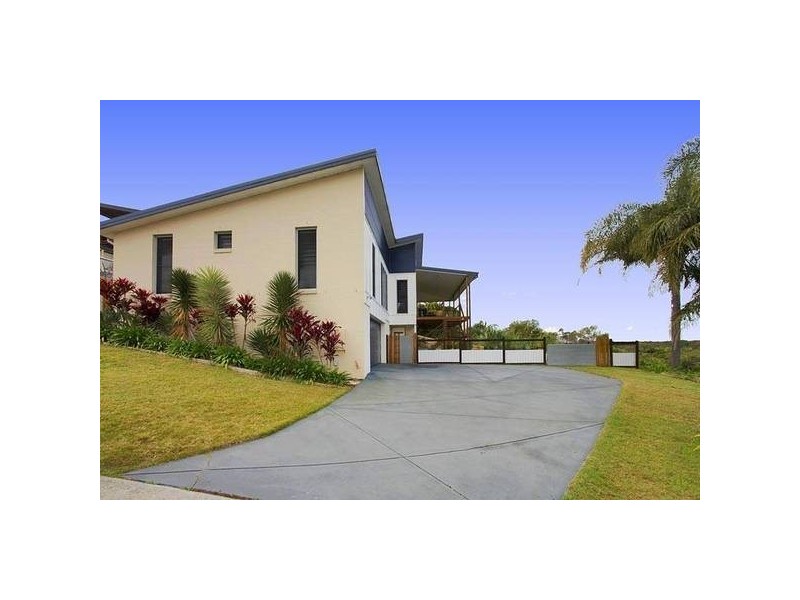 50 Martinelli Ave, Banora Point NSW 2486