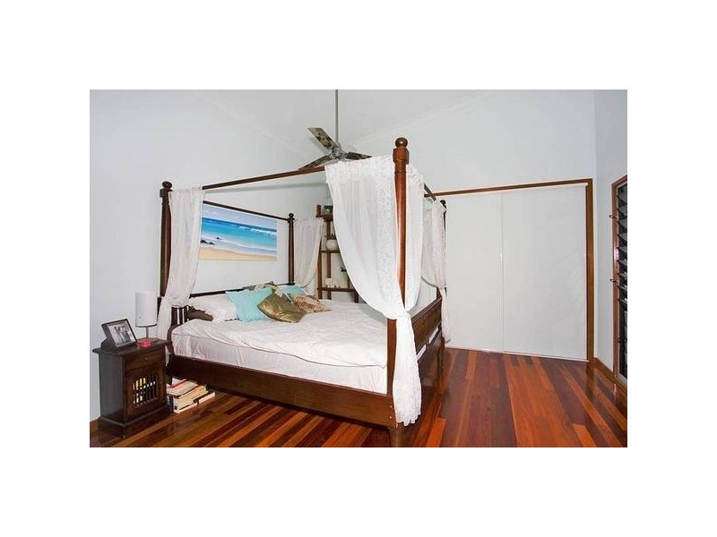50 Martinelli Ave, Banora Point NSW 2486