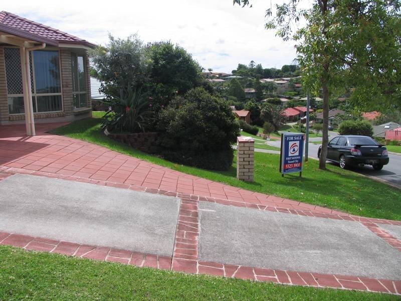 12 Stonehaven Way, Banora Point NSW 2486