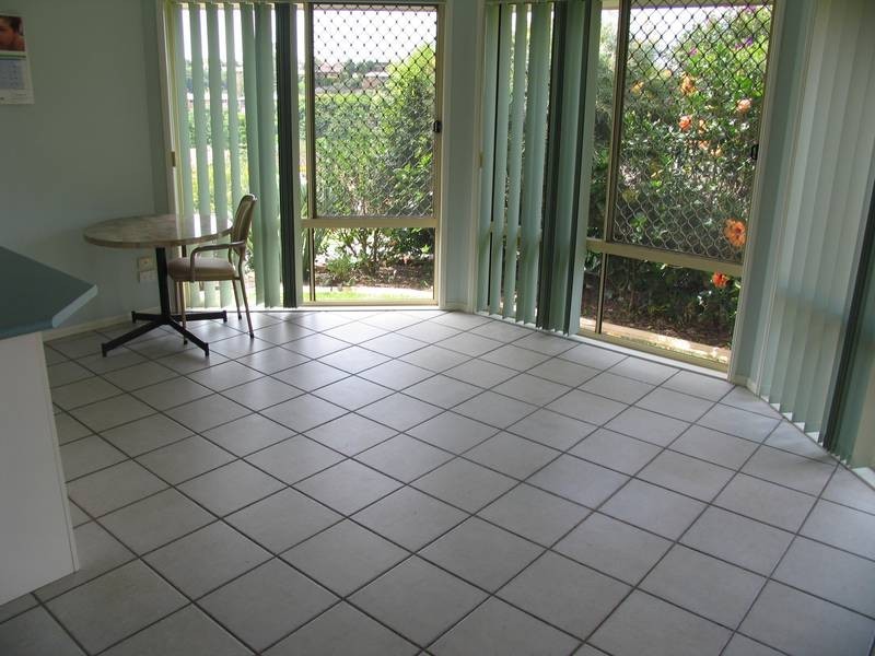 12 Stonehaven Way, Banora Point NSW 2486