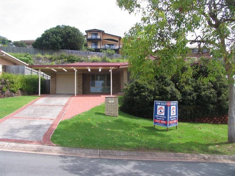 12 Stonehaven Way, Banora Point NSW 2486