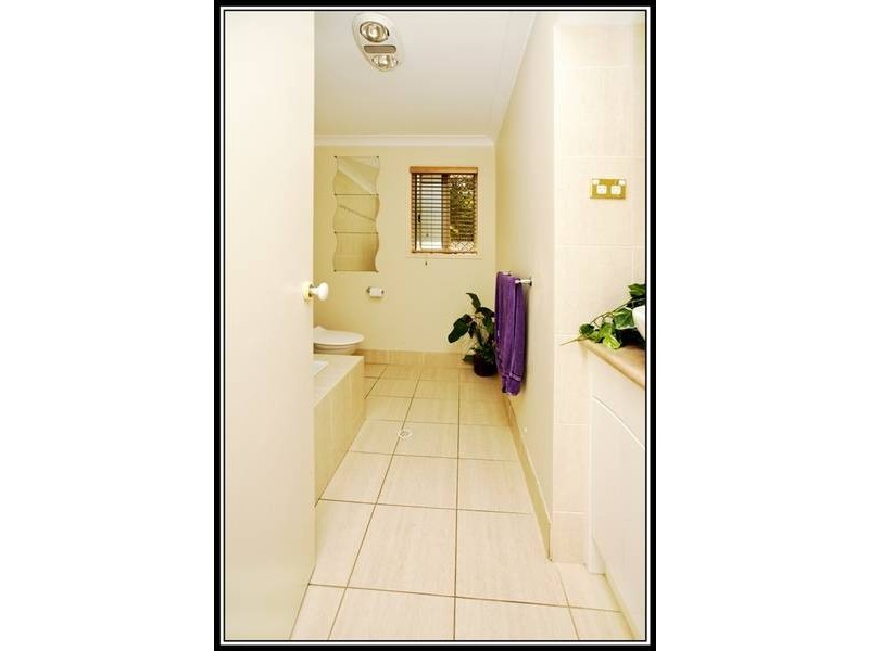 44 Glen Ayr Drive, Banora Point NSW 2486