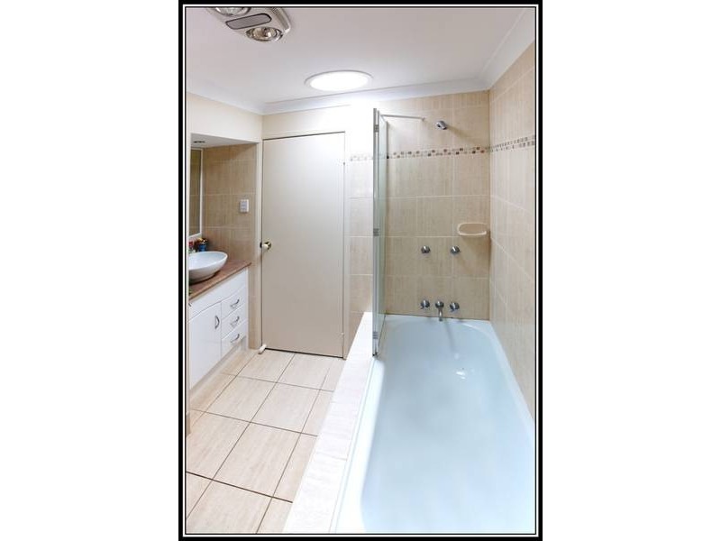 44 Glen Ayr Drive, Banora Point NSW 2486