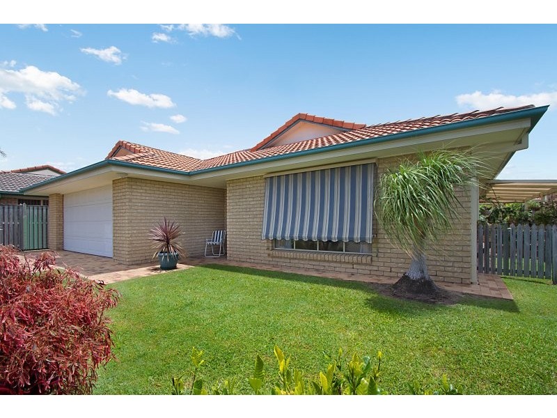 11 Winders Place, Banora Point NSW 2486