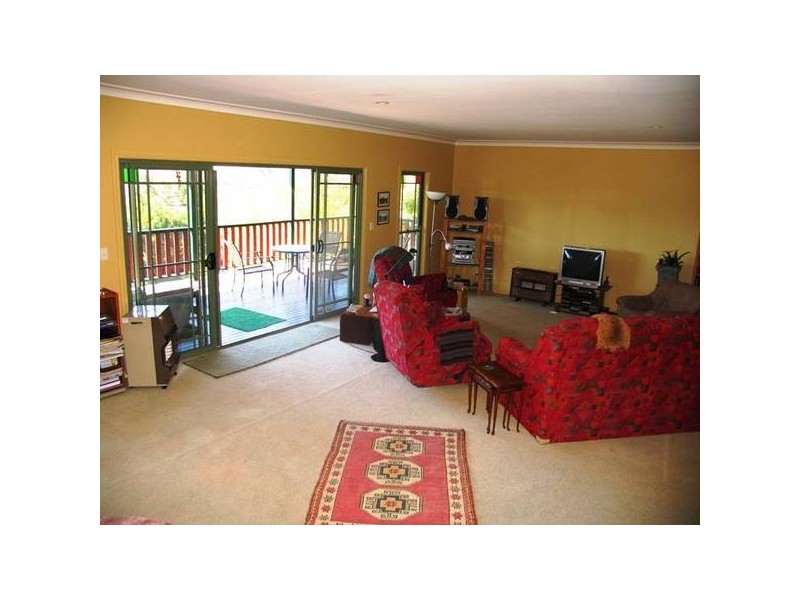 33 Summer Hill Close, Stokers Siding NSW 2484