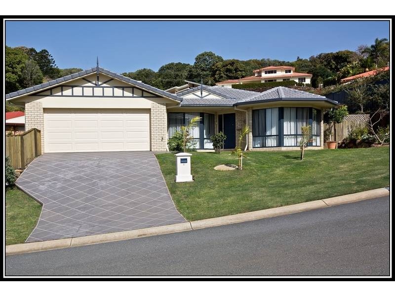 1 Buncrana Terrace, Banora Point NSW 2486