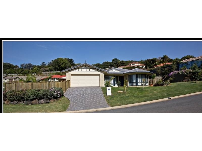 1 Buncrana Terrace, Banora Point NSW 2486