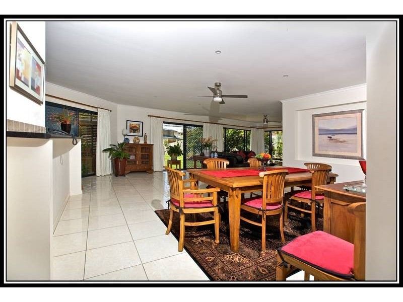 1 Buncrana Terrace, Banora Point NSW 2486