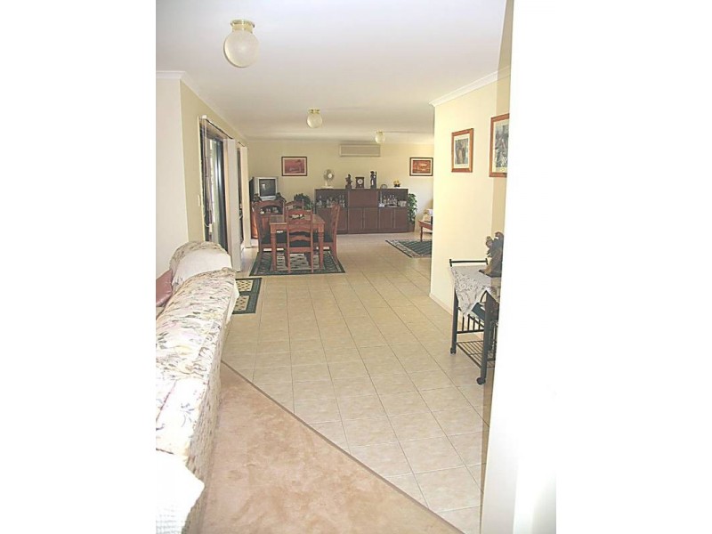 50 Avondale drive, Banora Point NSW 2486