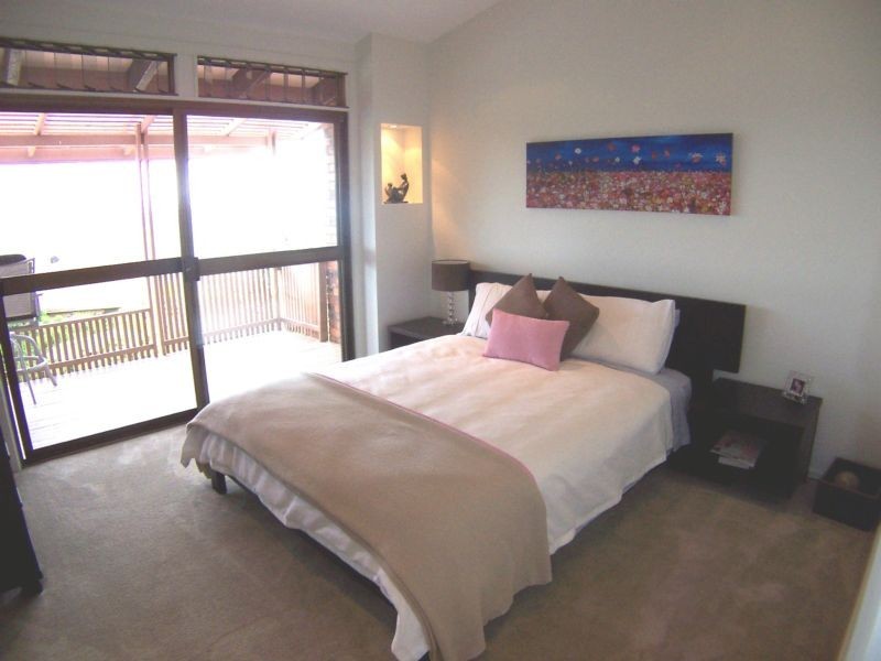 1 Dolphin Place, Banora Point NSW 2486
