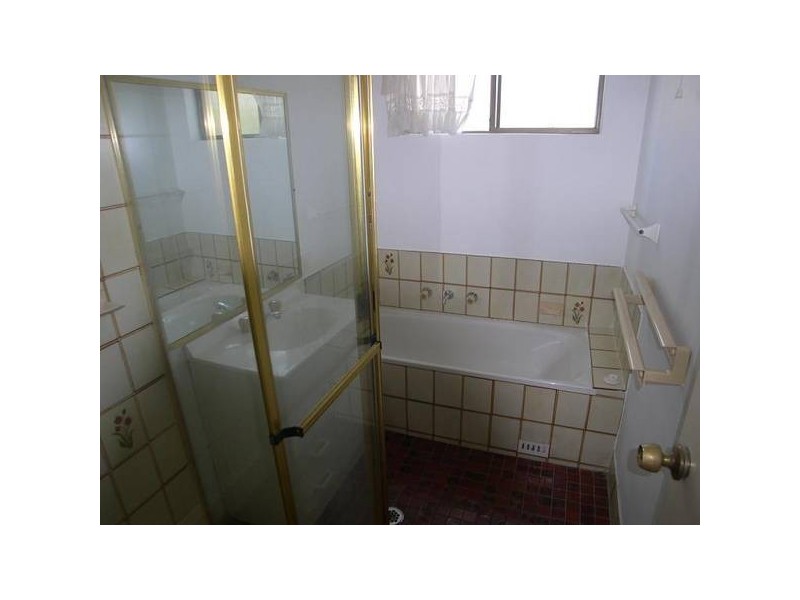 131 Oak Road, Kirrawee NSW 2232