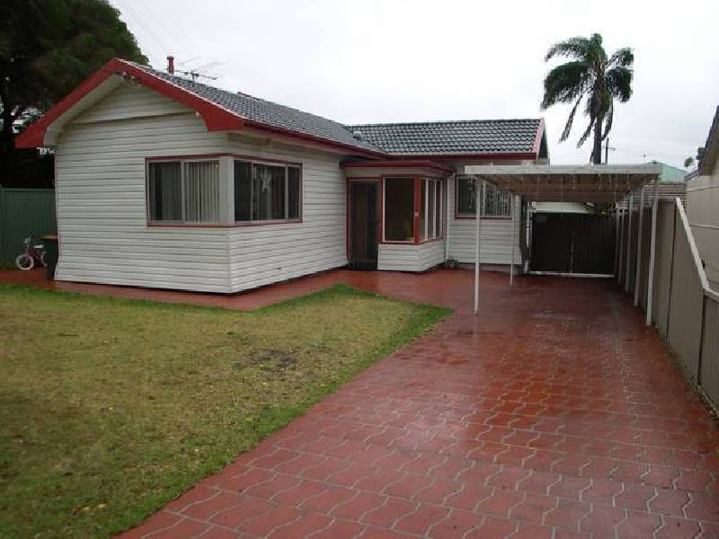 13 Dudley Street, Kirrawee NSW 2232