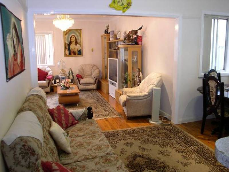 13 Dudley Street, Kirrawee NSW 2232