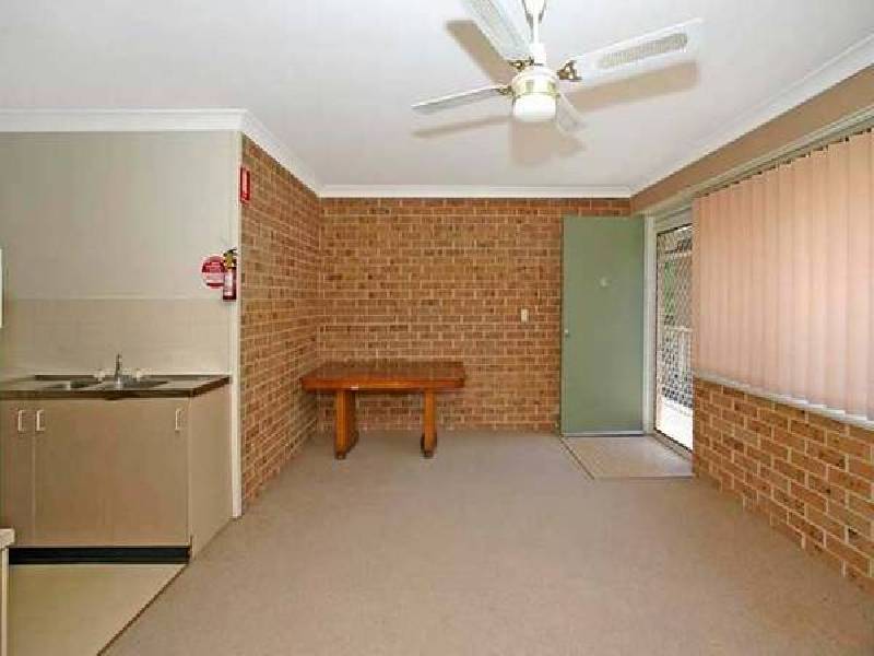 11 Tea Gardens Ave, Kirrawee NSW 2232