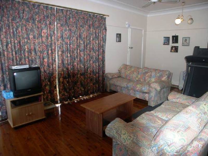 16 Nyinya Avenue, Gymea NSW 2227