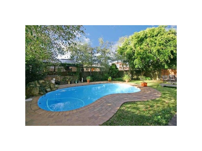 Blaxland Drive, Illawong NSW 2234