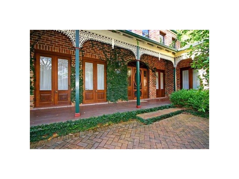 Blaxland Drive, Illawong NSW 2234