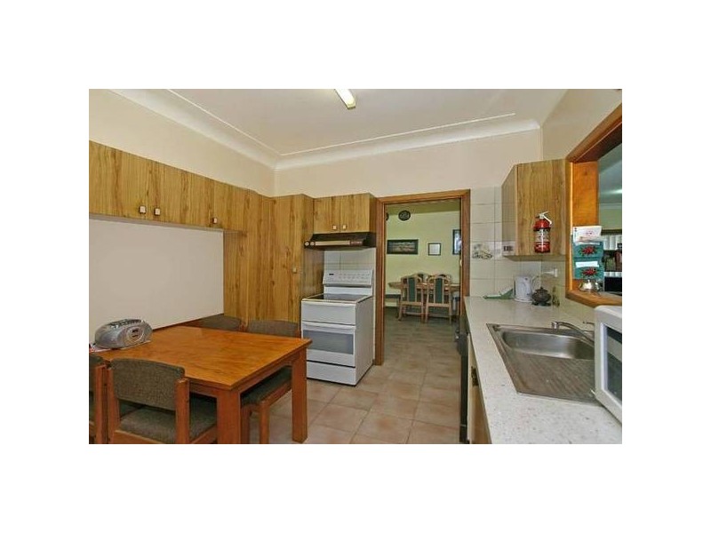 Avery Avenue, Kirrawee NSW 2232