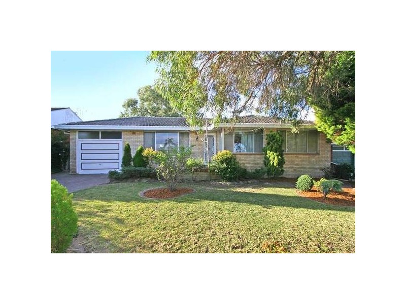 9 Queanbeyan Ave, Miranda NSW 2228