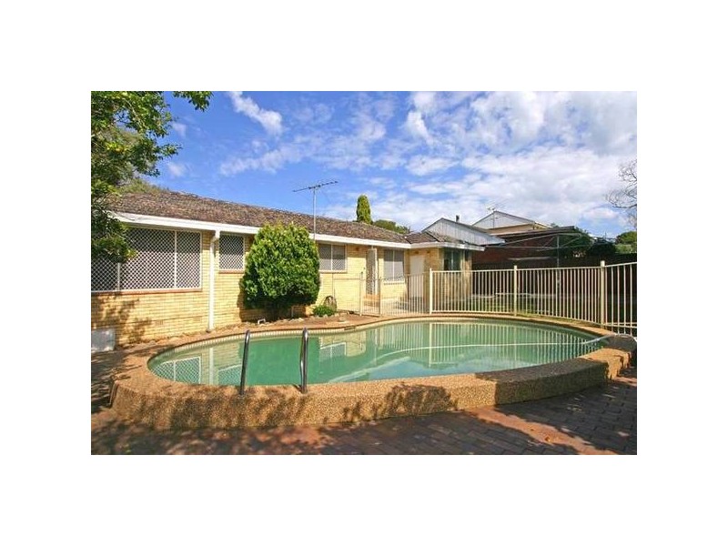 9 Queanbeyan Ave, Miranda NSW 2228