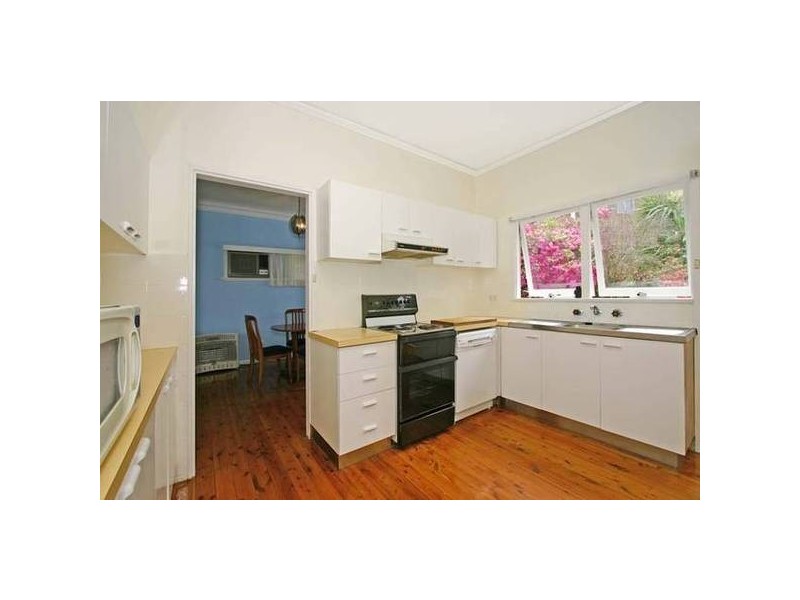 17 Serpentine Road, Gymea NSW 2227