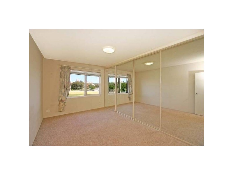 11/2 Deeban Walk, Cronulla NSW 2230