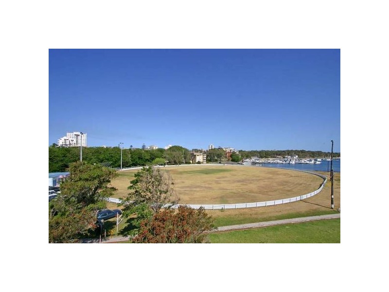 11/2 Deeban Walk, Cronulla NSW 2230