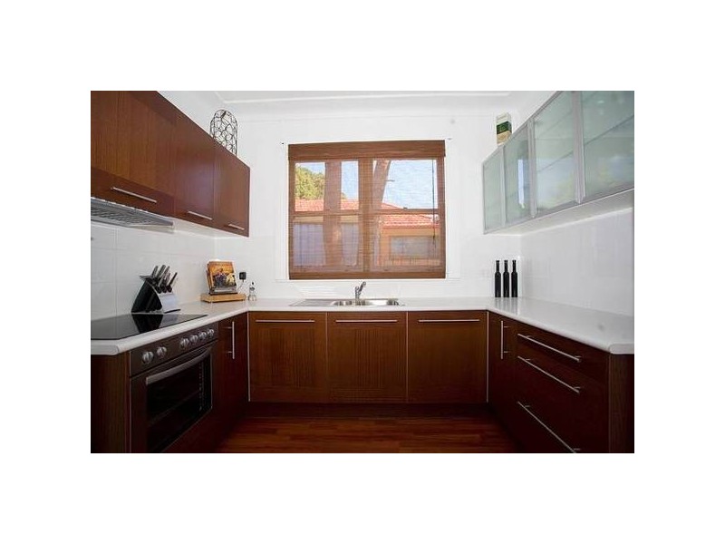 93 Oak Road, Kirrawee NSW 2232