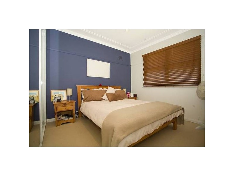 93 Oak Road, Kirrawee NSW 2232