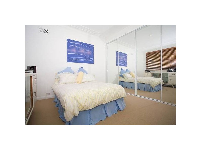 93 Oak Road, Kirrawee NSW 2232