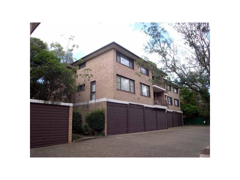 125 Oak Road, Kirrawee NSW 2232