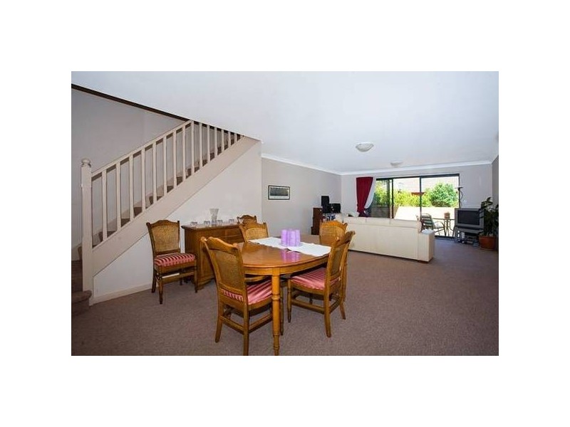 6/94 Karimbla Road (Cnr Kiora Rd – Enter Kiora Rd next to Miranda Post Office), Miranda NSW 2228