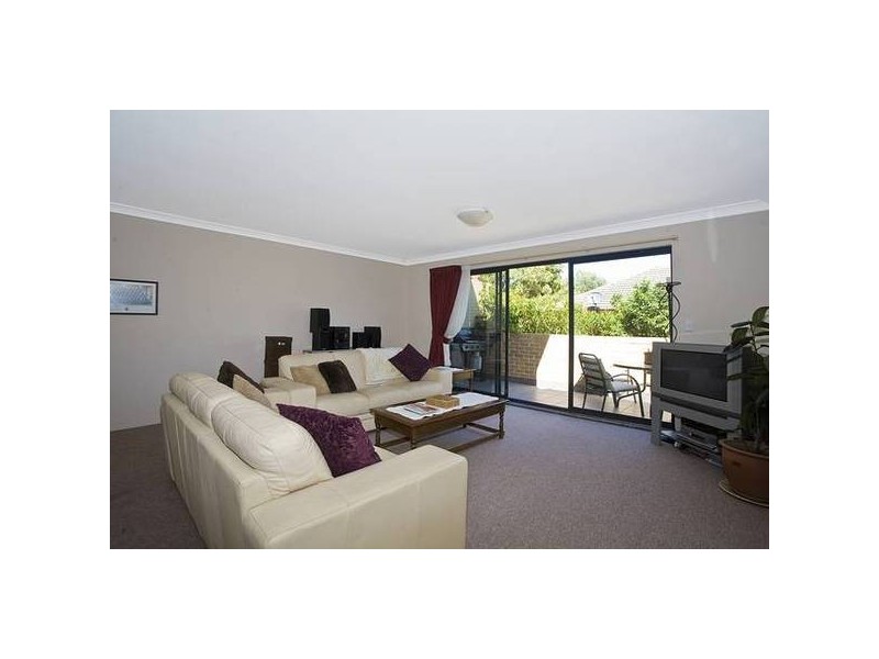 6/94 Karimbla Road (Cnr Kiora Rd – Enter Kiora Rd next to Miranda Post Office), Miranda NSW 2228