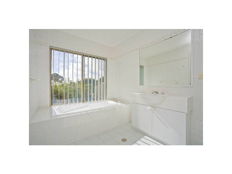 5 Leonay Street, Sutherland NSW 2232