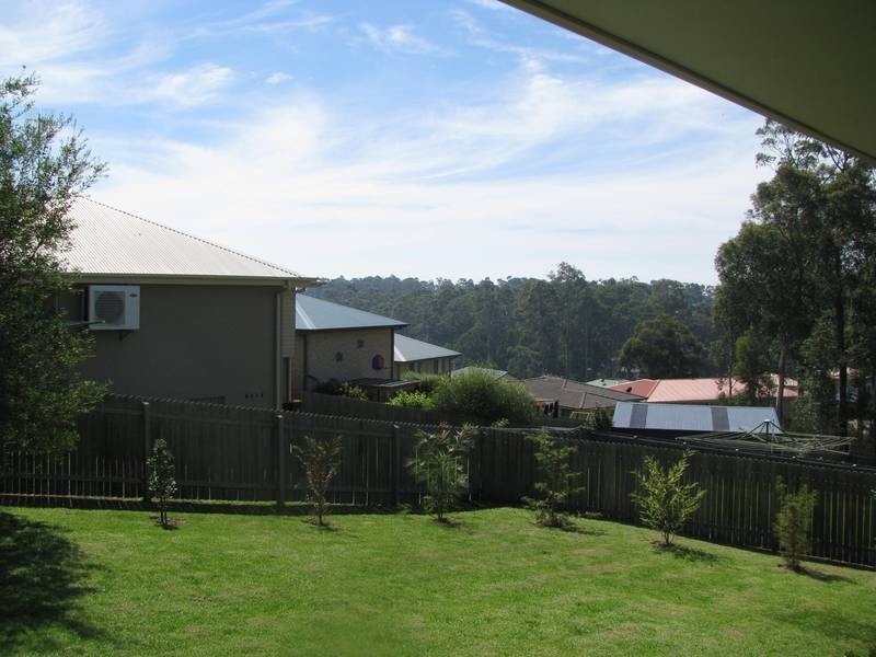 8 COX PLACE, Sunshine Bay NSW 2536