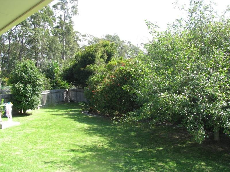 8 COX PLACE, Sunshine Bay NSW 2536