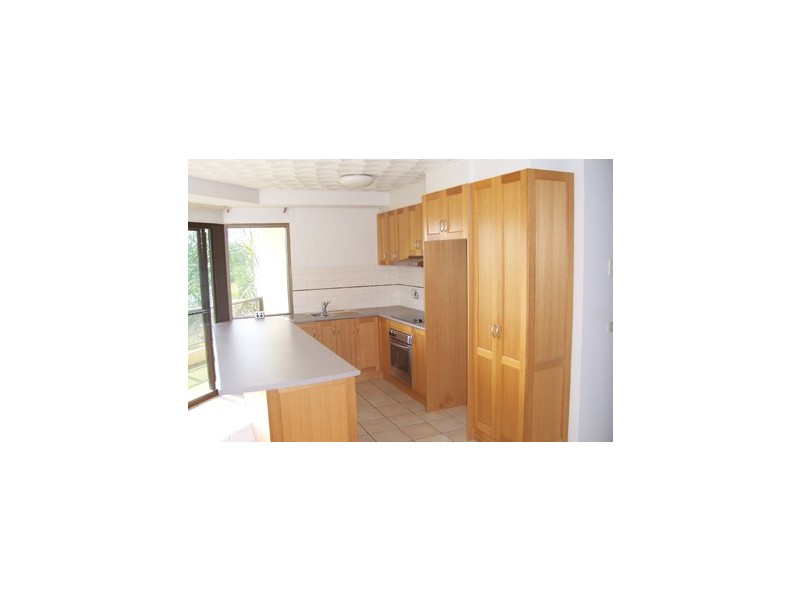 2/13 Bent Street, Batemans Bay NSW 2536