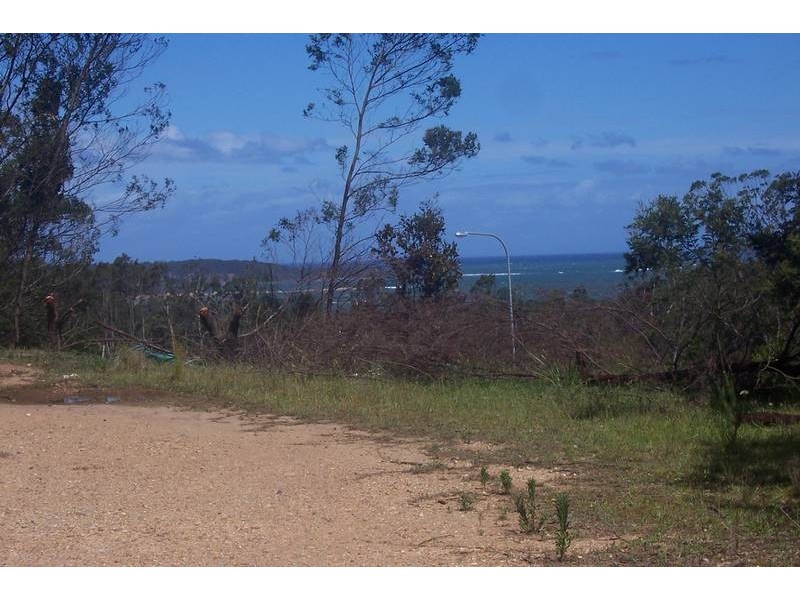 1 Broomfield Crescent, Long Beach NSW 2536